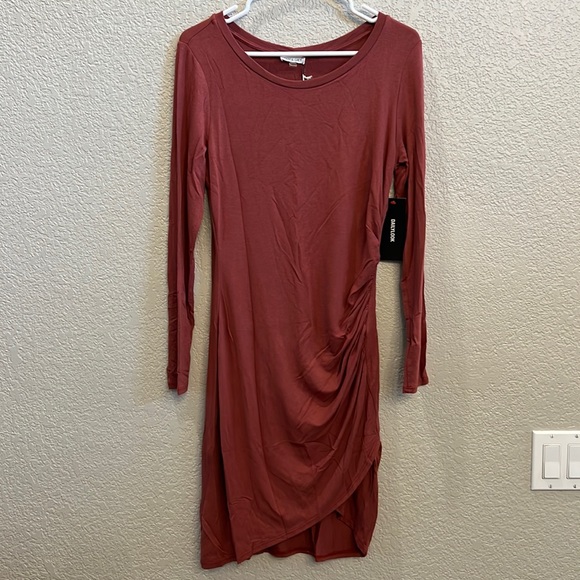 Olivia Grey dress size Medium NWT - Picture 1 of 8